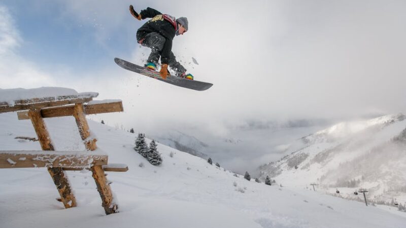 Cómo empezar a hacer snowboard