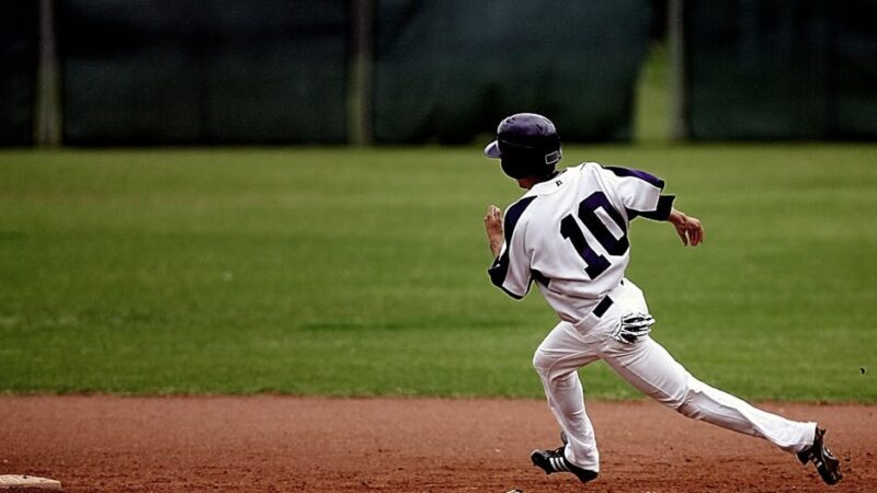 Cómo se juega al Béisbol