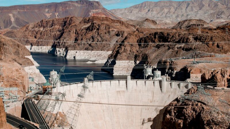 ¿Cómo se puede aprovechar la energía de los fenómenos naturales?
