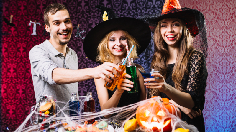 Consejos para organizar la mejor cena temática con tus amigos