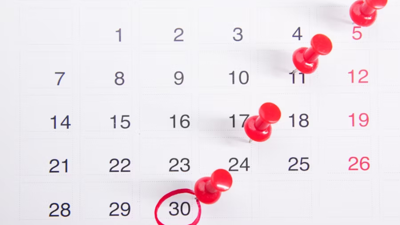 Qué ocurre dos veces en una semana, una vez en un día pero nunca en un mes