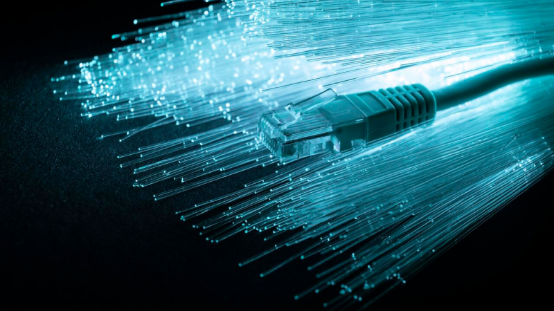 Cómo ahorrar en tus facturas de fibra, móvil y TV en 2026 sin perder calidad